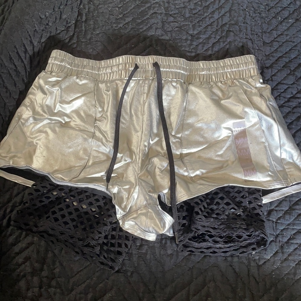 MEDIUM FOREVER 21 SHORTS